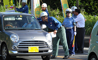 街頭キャンペーンの模様