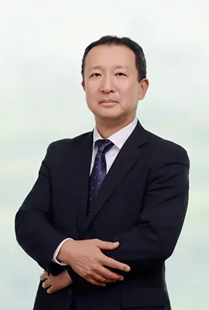 代表取締役社長　社長執行役員　山口　敦治（写真）