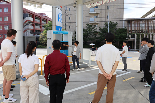 水素ステーションの見学